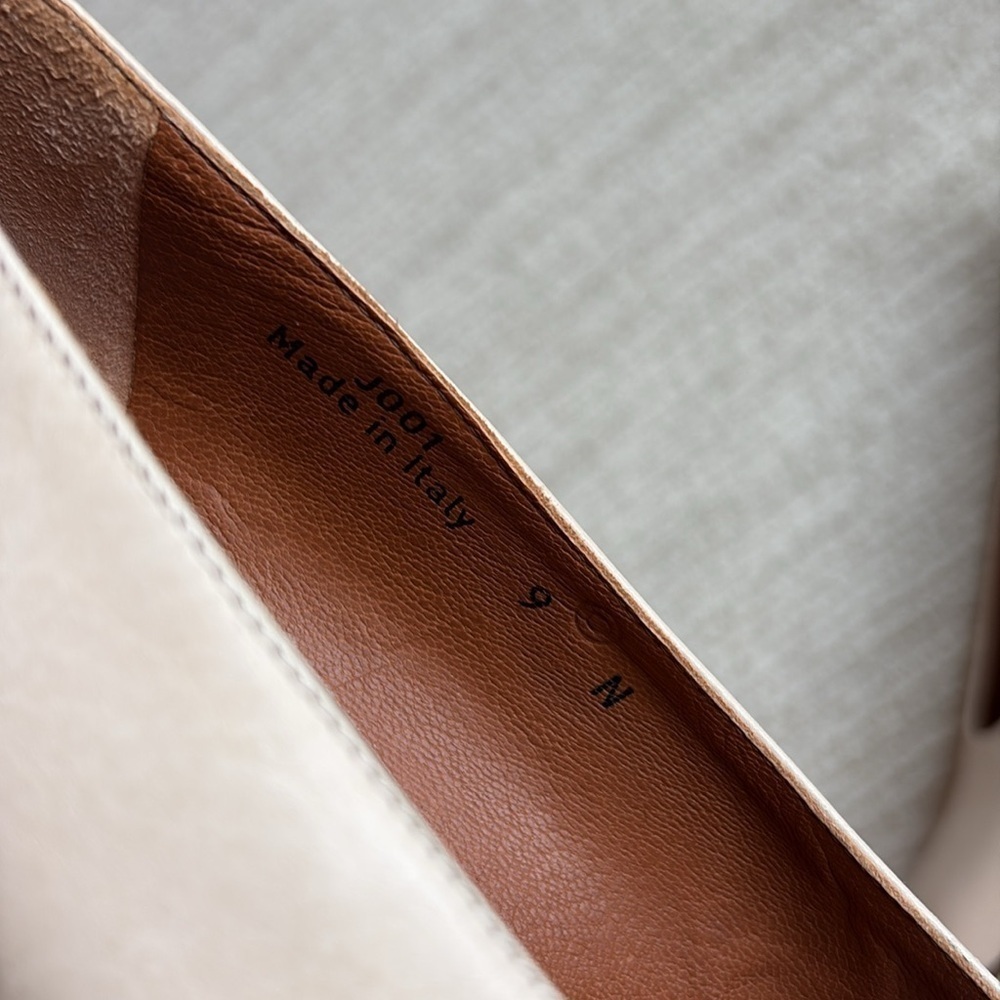 Coach Bone Color Pump Heel - Picture 8 of 9